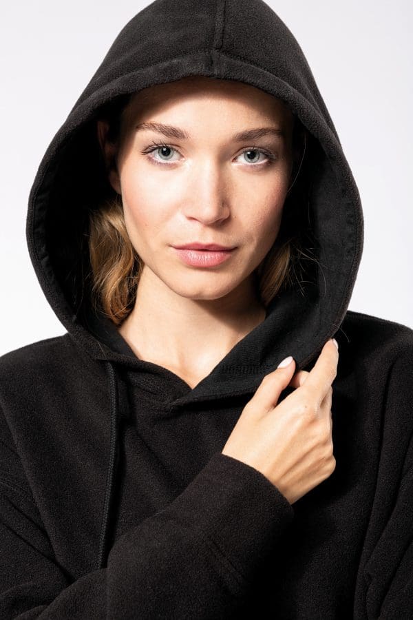 Sweat-shirt à capuche oversize en micropolaire recyclée unisexe – Image 13