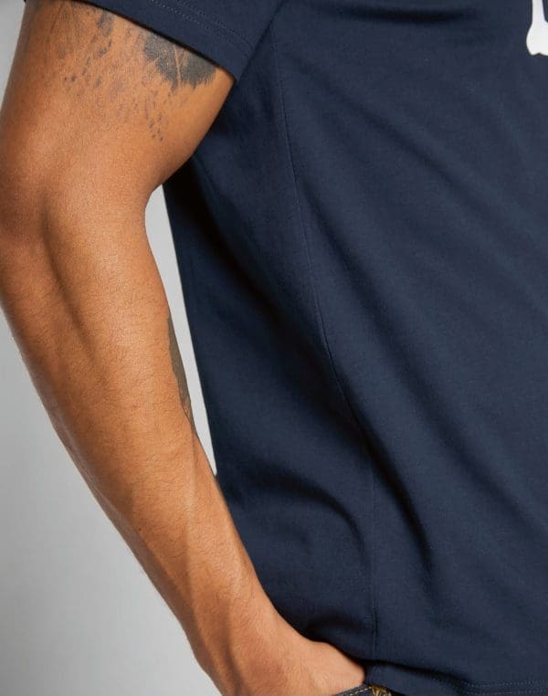 T-shirt Logo Tee – Image 16