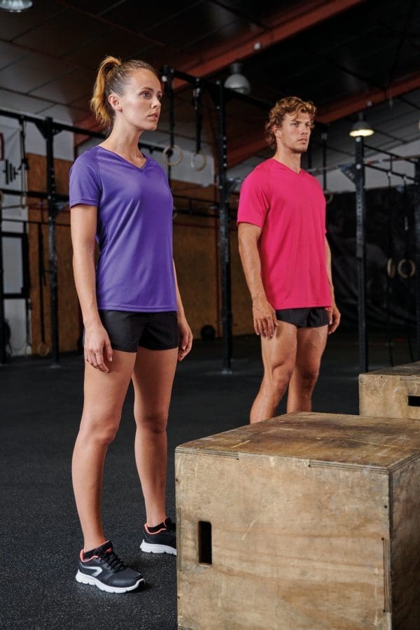 T-shirt de sport manches courtes col v femme – Image 10