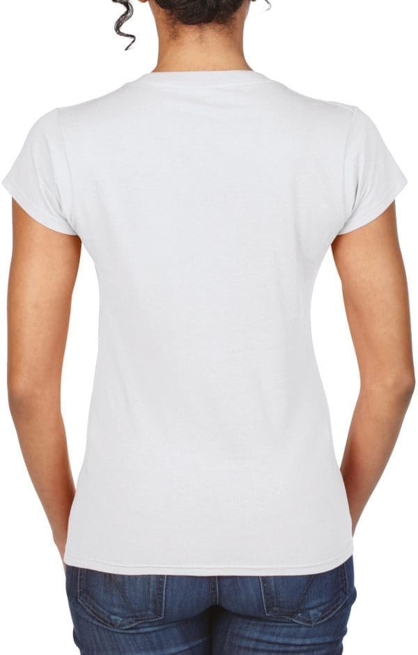 T-shirt femme col v Softstyle – Image 171