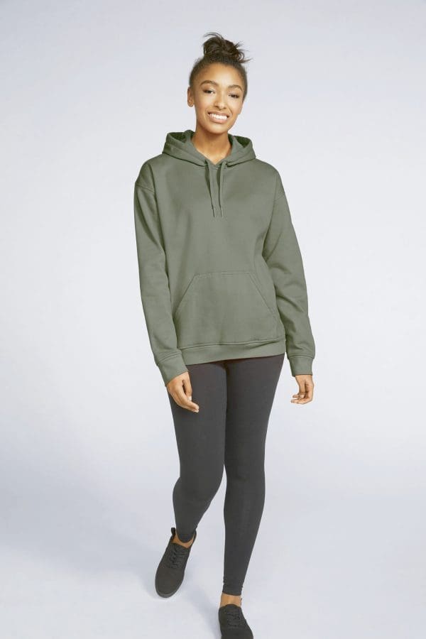 Sweat-shirt à capuche Midweight Softstyle – Image 54