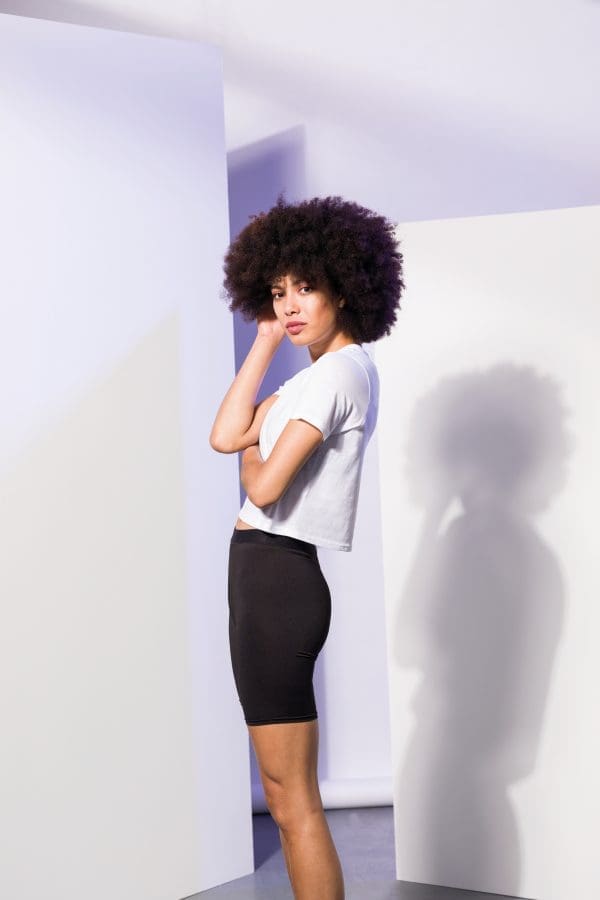 T-shirt court coupe carrée femme