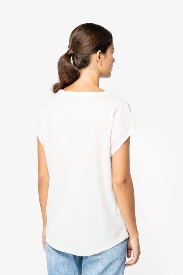 T-shirt écoresponsable loose à col V femme – Image 40