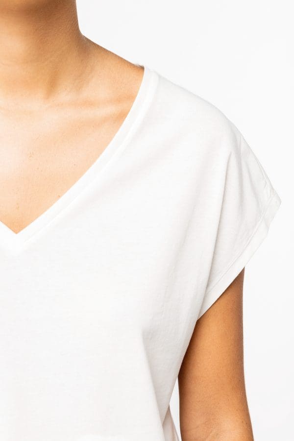 T-shirt écoresponsable loose à col V femme – Image 42