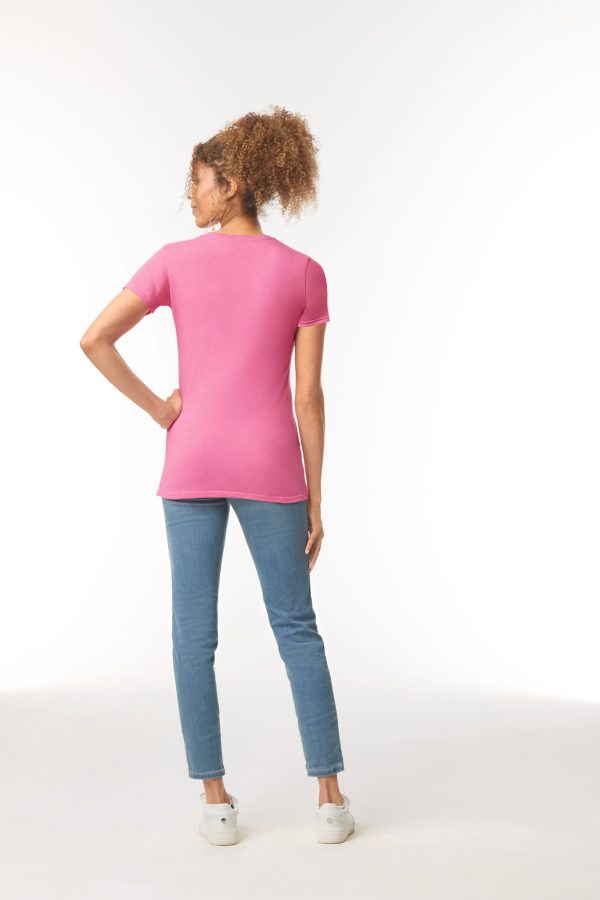 T-shirt femme col rond Softstyle – Image 15400